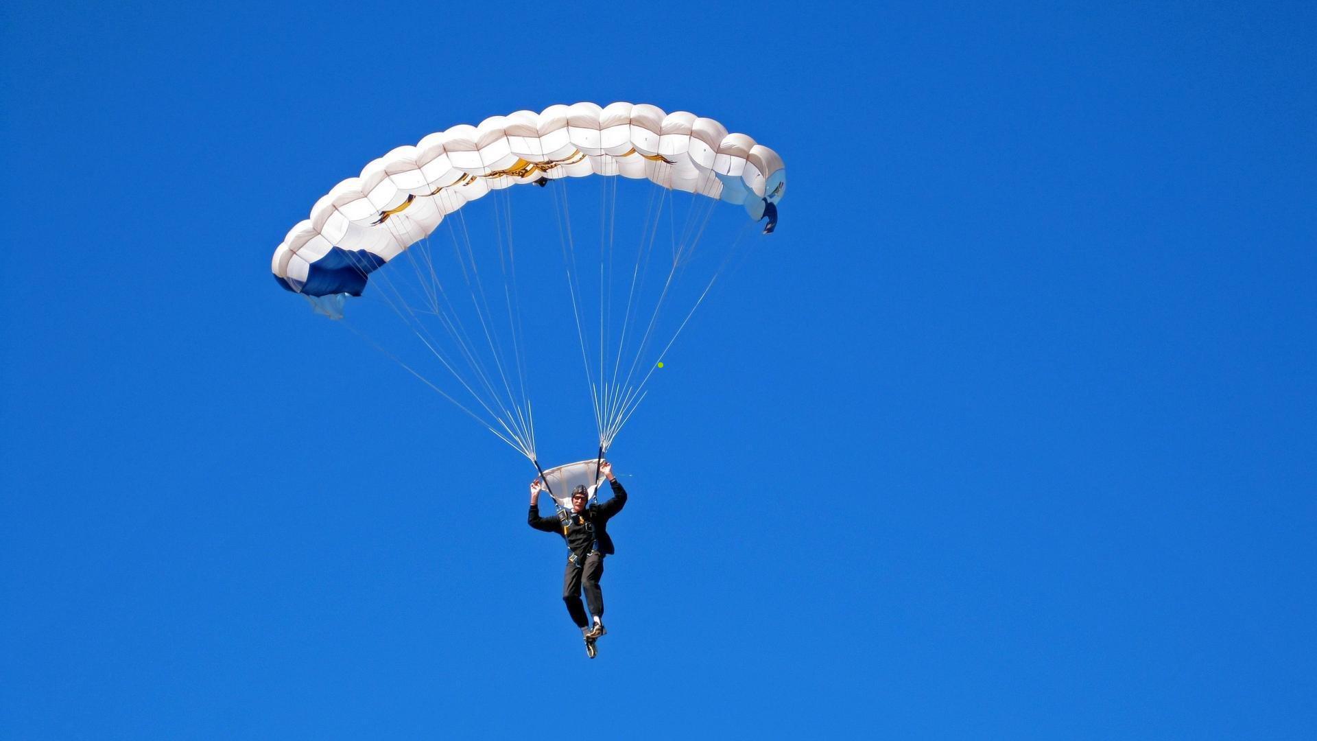 【体彩公益】传奇三分手演播室重聚 诺维茨基、纳什与格里芬热身备战中场盛宴